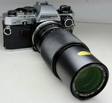 VTG Olympus OM-10 SLR Film Camera Zuiko AUTO-ZOOM 1:5 100-200mm Lens OM System