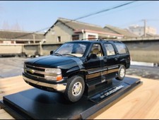 1: 18 Chevrolet Suburban 2001 Car Model Black DIE CAST MODEL RARE High-quality