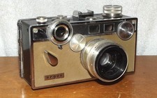 Vintage 50's Argus C3 Tan & Black Bakelite "Brick" Rangefinder Camera