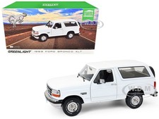 1993 FORD BRONCO XLT OXFORD WHITE 1/18 DIECAST MODEL CAR BY GREENLIGHT 19086